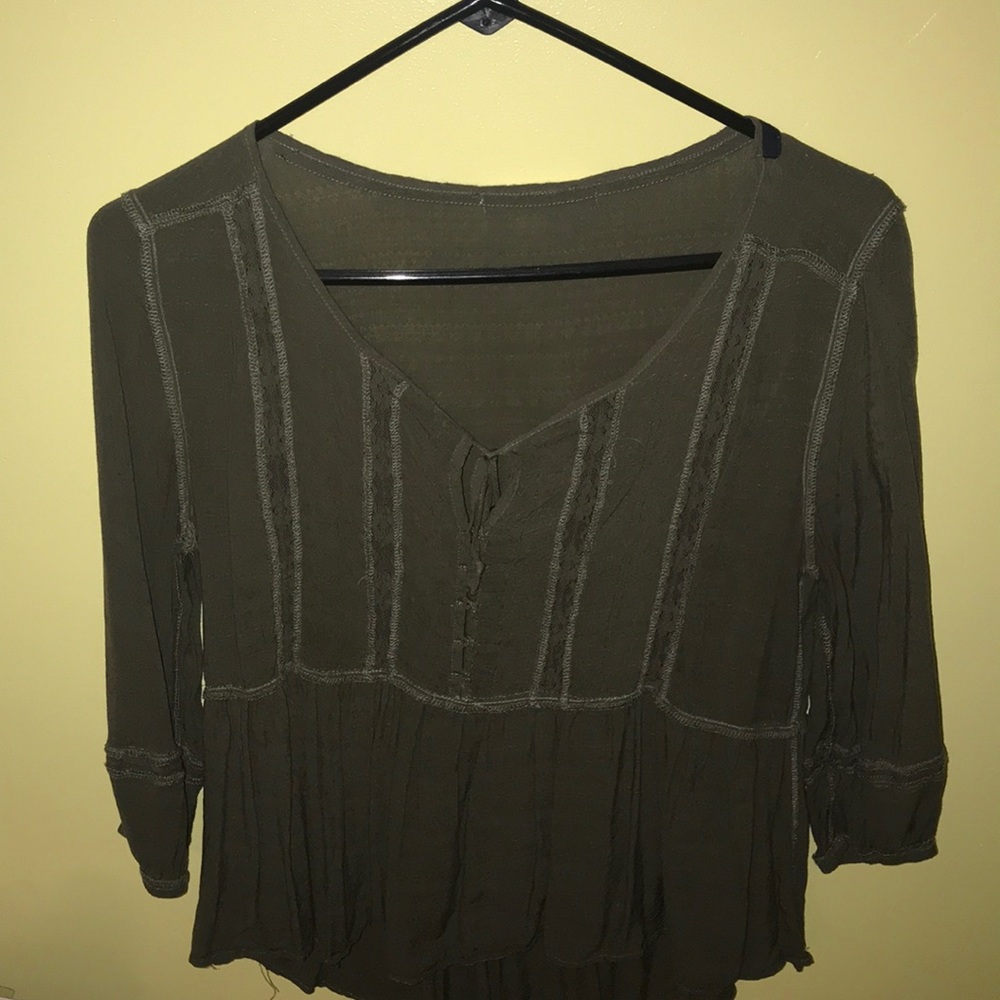 Army green mid sleeve top
